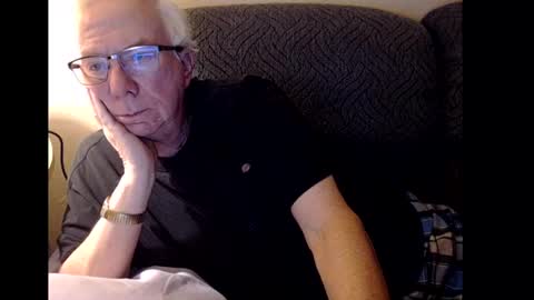 Snapshot of rk504 chatting on January 17, 1:57 am Ron online show from January 17, 1:57 am