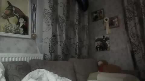 rob18997 online show from November 10, 3:04 pm