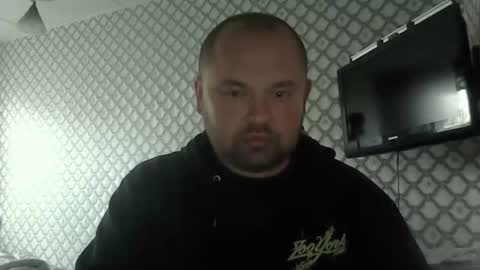 rob18997 online show from April 1, 4:26 pm