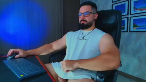 Robby online show from May 31, 10:55 pm