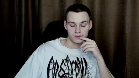 robert10211 online show from February 11, 6:55 pm