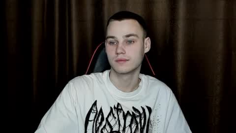 robert10211 online show from February 26, 8:36 pm