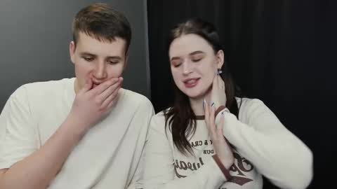 Lisa and Robert  i am online all days 900 am GMT3   online show from February 11, 9:20 am