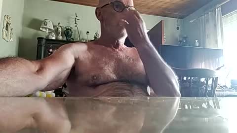 robke1966 online show from May 24, 7:04 am