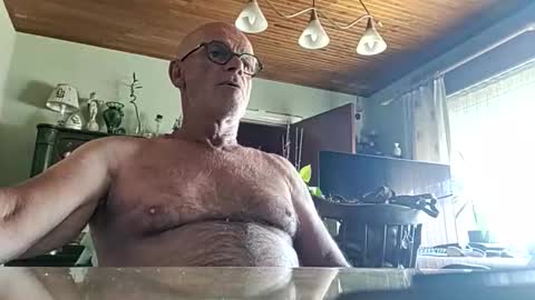 robke1966 online show from June 11, 6:22 am
