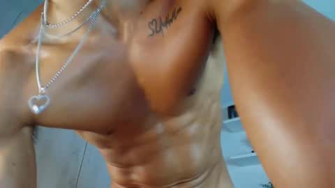 roby_millerr online show from January 8, 11:32 pm