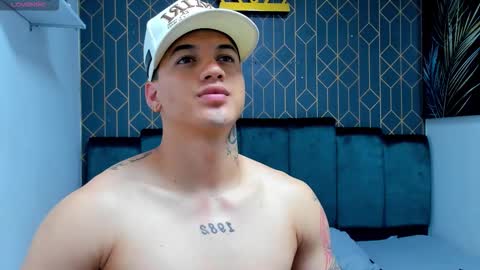 rocco_santos online show from November 14, 2:25 am