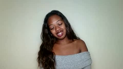 rochellinah online show from June 6, 2:12 pm