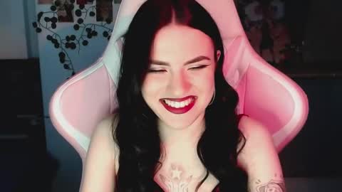 Sophie  online show from March 8, 1:25 pm