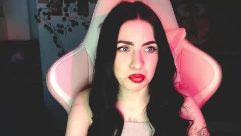 Sophie  online show from February 7, 1:32 pm