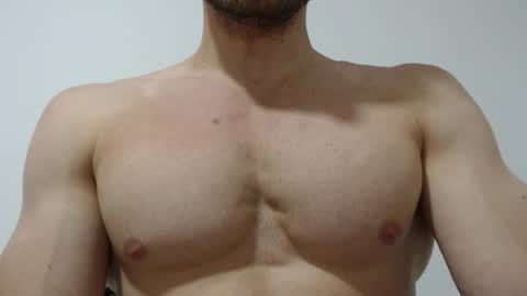 rocky muscle online show from March 3, 8:05 pm