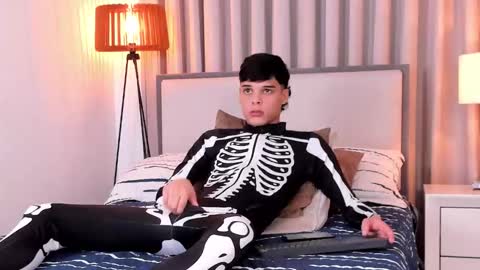 RockyWood20CM online show from October 31, 3:34 pm