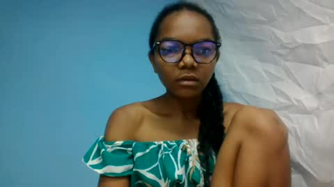rodliiine online show from July 28, 3:21 pm