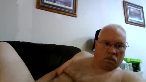 rodstud641 online show from December 19, 12:22 pm