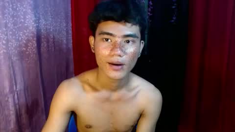roianboyyy online show from May 27, 12:39 am