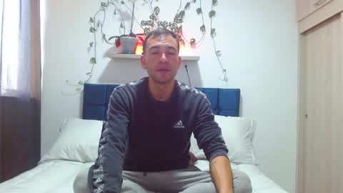 rolos_hot32 online show from February 5, 2:31 pm