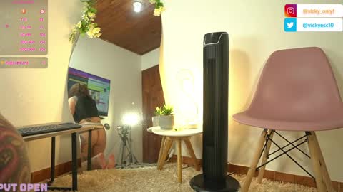Diego and Vicky    online show from June 7, 3:55 am
