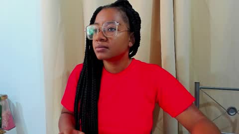 Snapshot of romantic_stargirl chatting on October 21, 3:48 pm Is A Belle online show from October 21, 3:48 pm