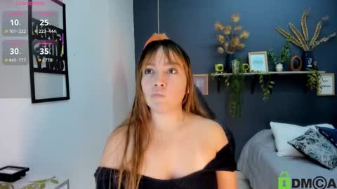 romi online show from November 14, 8:44 pm