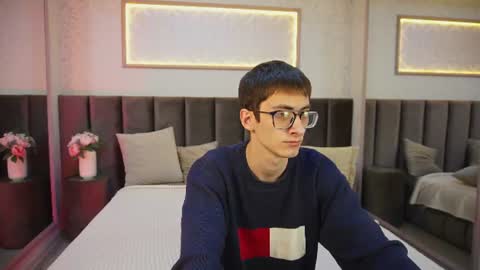 ronbevs online show from June 13, 8:19 pm