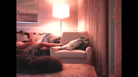 ronvlv online show from October 7, 4:19 am