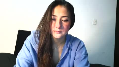 roosmery_ online show from July 17, 1:13 pm