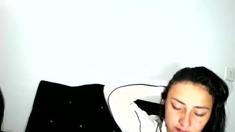 roosmery_ online show from May 13, 1:43 pm