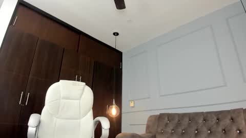 rose__monroe online show from December 15, 7:54 pm