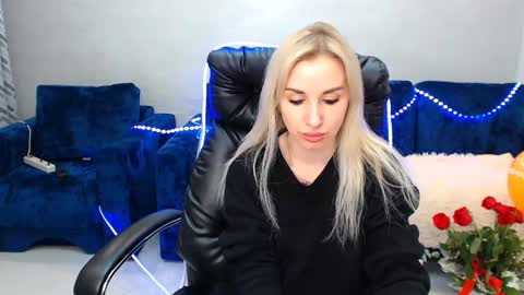 Snapshot of rose__shine chatting on February 16, 12:54 pm rose  shine online show from February 16, 12:54 pm