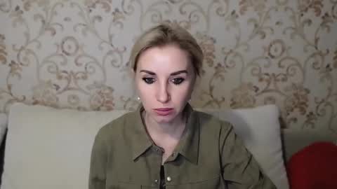 Snapshot of rose__shine chatting on January 24, 11:04 am rose  shine online show from January 24, 11:04 am