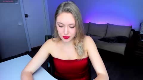 Rose but u can call me princess online show from December 19, 8:59 pm