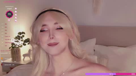 Snapshot of rose_monarch chatting on January 10, 2:25 am Rose    online show from January 10, 2:25 am