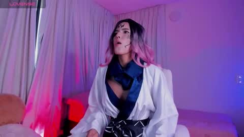 Rose A online show from October 27, 10:10 pm