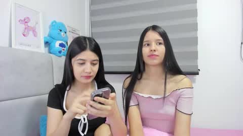 Rose y Miah online show from November 17, 6:38 am