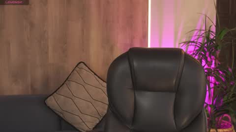 Rose  online show from November 26, 9:11 pm