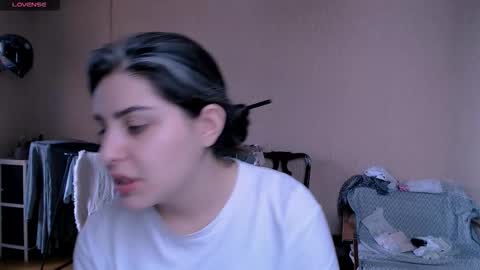 Snapshot of roselina_ chatting on September 27, 11:41 am Rose online show from September 27, 11:41 am
