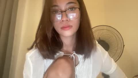 rosemae07 online show from June 6, 9:53 pm