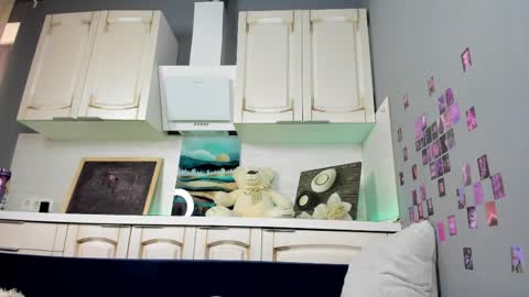 Rose  online show from April 5, 9:39 am