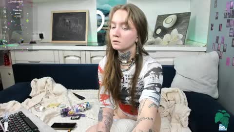 Rose  online show from April 6, 9:21 am