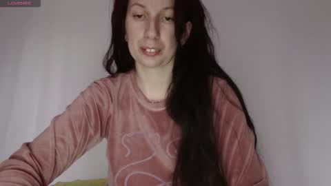 RosieHayes online show from February 7, 1:03 pm