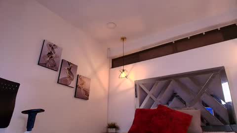 Ross online show from April 16, 3:06 am