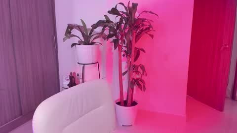 Im Ross   online show from September 8, 7:13 pm