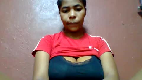 rovaelyah online show from May 14, 2:43 am