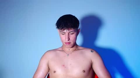 rowanboy23 online show from February 16, 10:19 pm