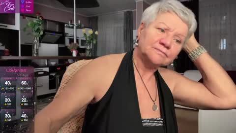 Roxana online show from February 10, 6:45 pm