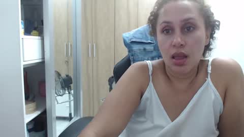 Snapshot of roxanalove7 chatting on March 10, 1:34 am Roxana online show from March 10, 1:34 am