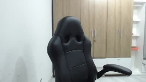 Roxana online show from June 19, 2:28 am