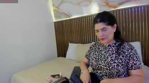 Roxie  online show from November 12, 12:18 pm