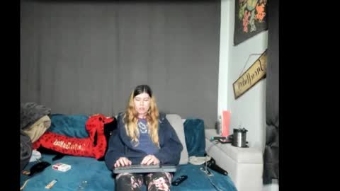 roxihazeleyes online show from February 23, 3:09 am