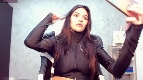 roxxi_2110 online show from November 29, 3:25 am